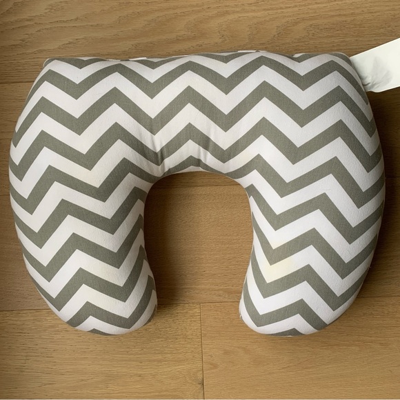 Jolly Jumper | Nursing Pillow - Picture 1 of 3